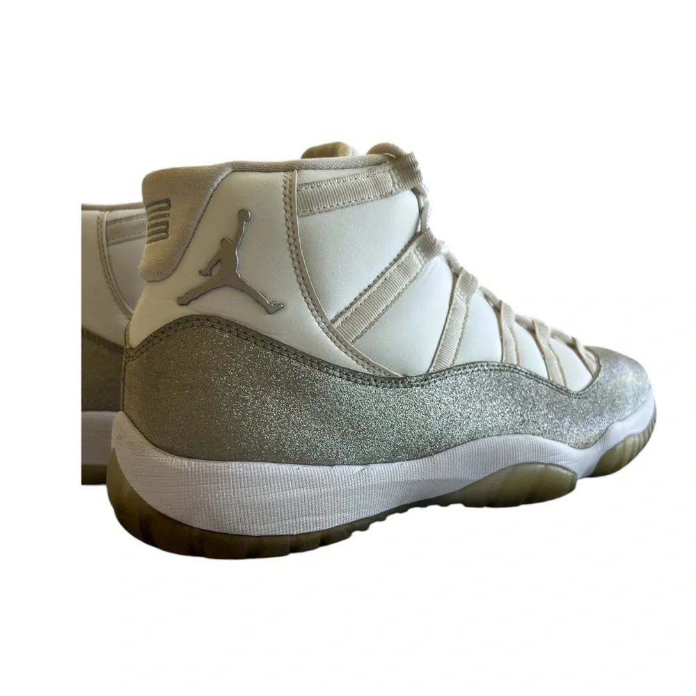 JORDAN - AJ11 RETRO MID WHITE GLITTER GREY “VAST GREY” SNEAKERS
